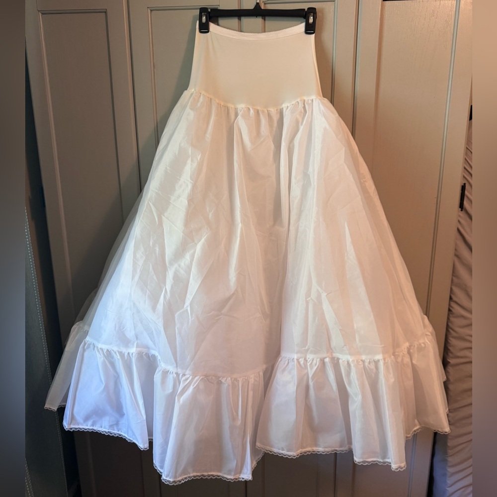 Crinoline - image 2